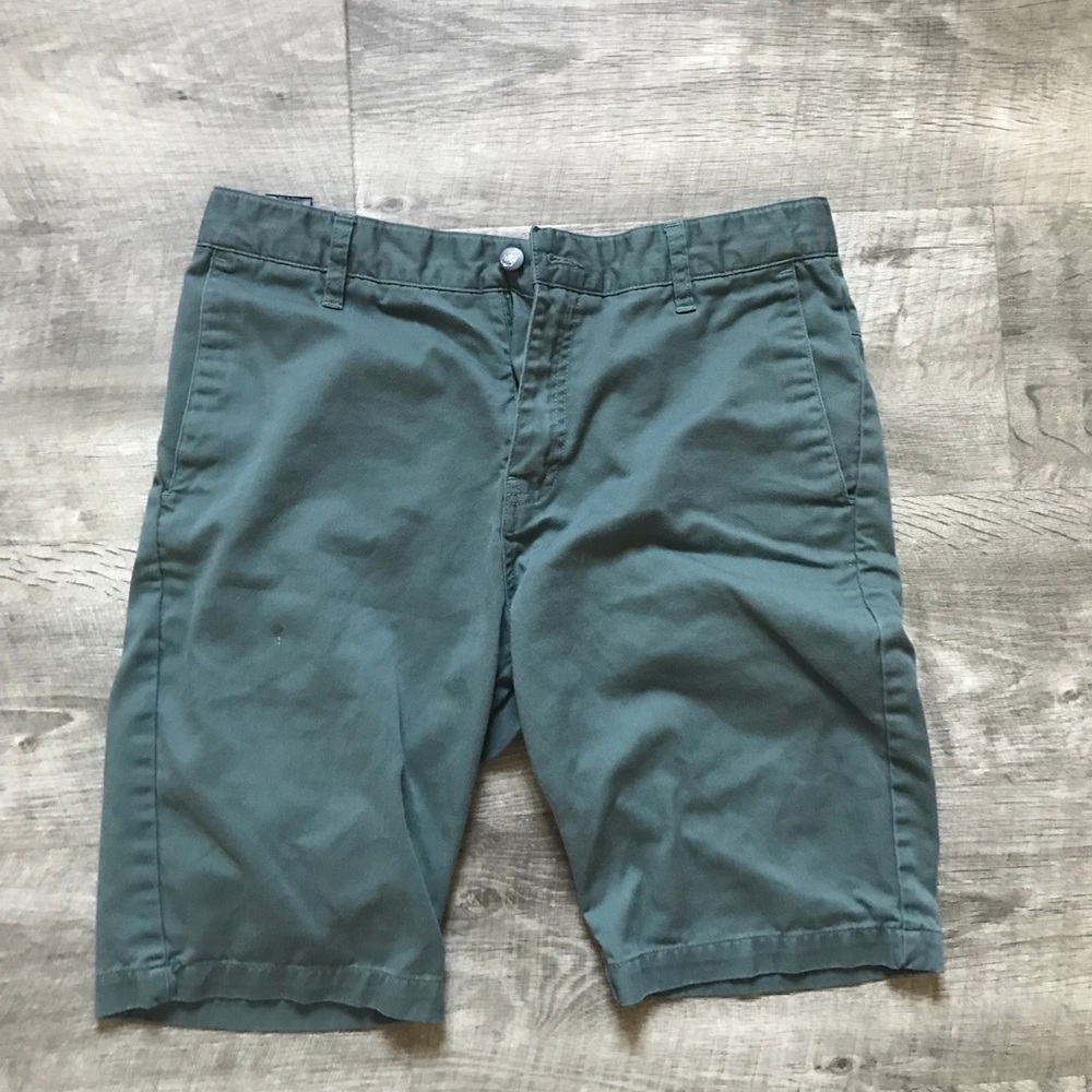 Volcom men’s green denim shorts
